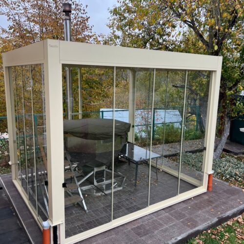 Фотографии выполненных комплексных работ компании «ABIE-GROUP» Биоклиматической перголы и безрамного сдвижного остекления. рабочий посёлок Софрино, городской округ Пушкинский, Московская область.